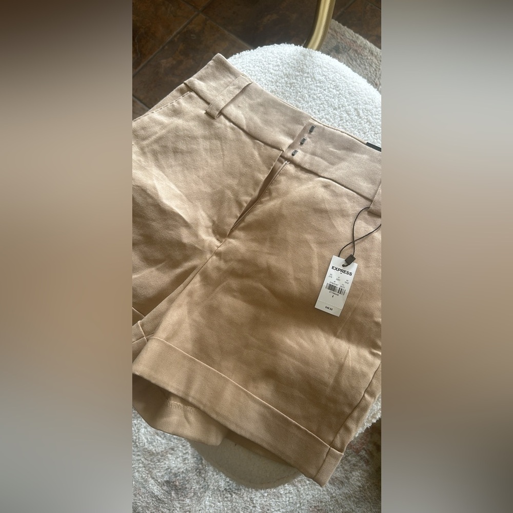 NWT express khaki shorts